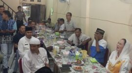 Bupati Natuna Cen Sui Lan menyampaikan utang warisan segera dibayar dalam kegiatan bersilaturahmi dengan insan pers di Natuna. Foto: Istimewa 
