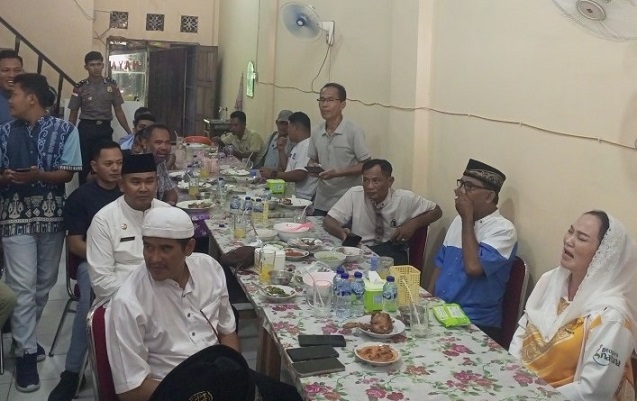 Bupati Natuna Cen Sui Lan menyampaikan utang warisan segera dibayar dalam kegiatan bersilaturahmi dengan insan pers di Natuna. Foto: Istimewa 
