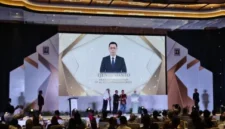 Badan Pengusahaan (BP) Batam memberikan Anugerah Investasi 2026 kepada 16 perusahaan yang dinilai berkontribusi terhadap perkembangan ekonomi daerah melalui berbagai sektor, mulai dari industri, ekspor, energi, maritim, hingga pemberdayaan masyarakat. Foto: Istimewa 